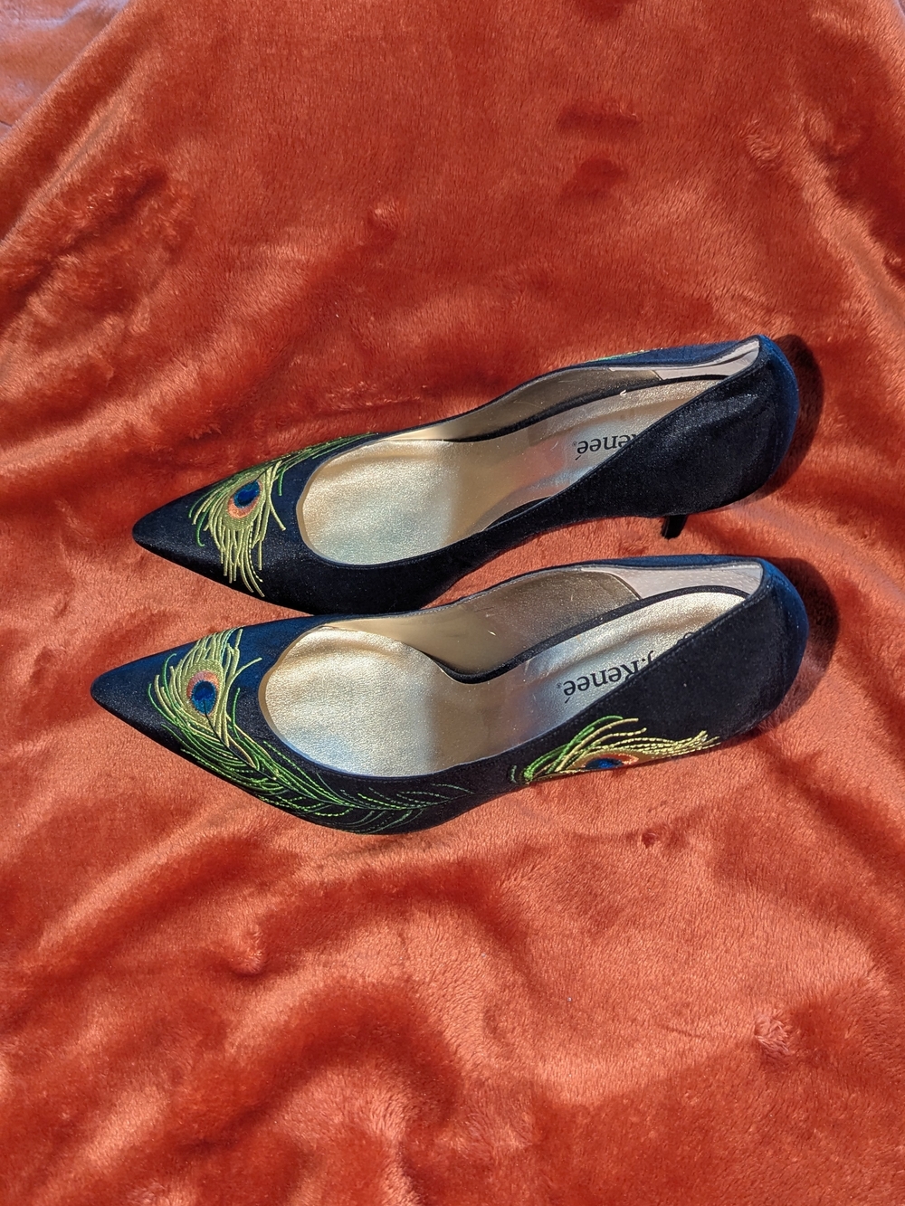 J.Renee Black Satin Pointed Pumps with Peacock Embroidery - Picture 3 of 5